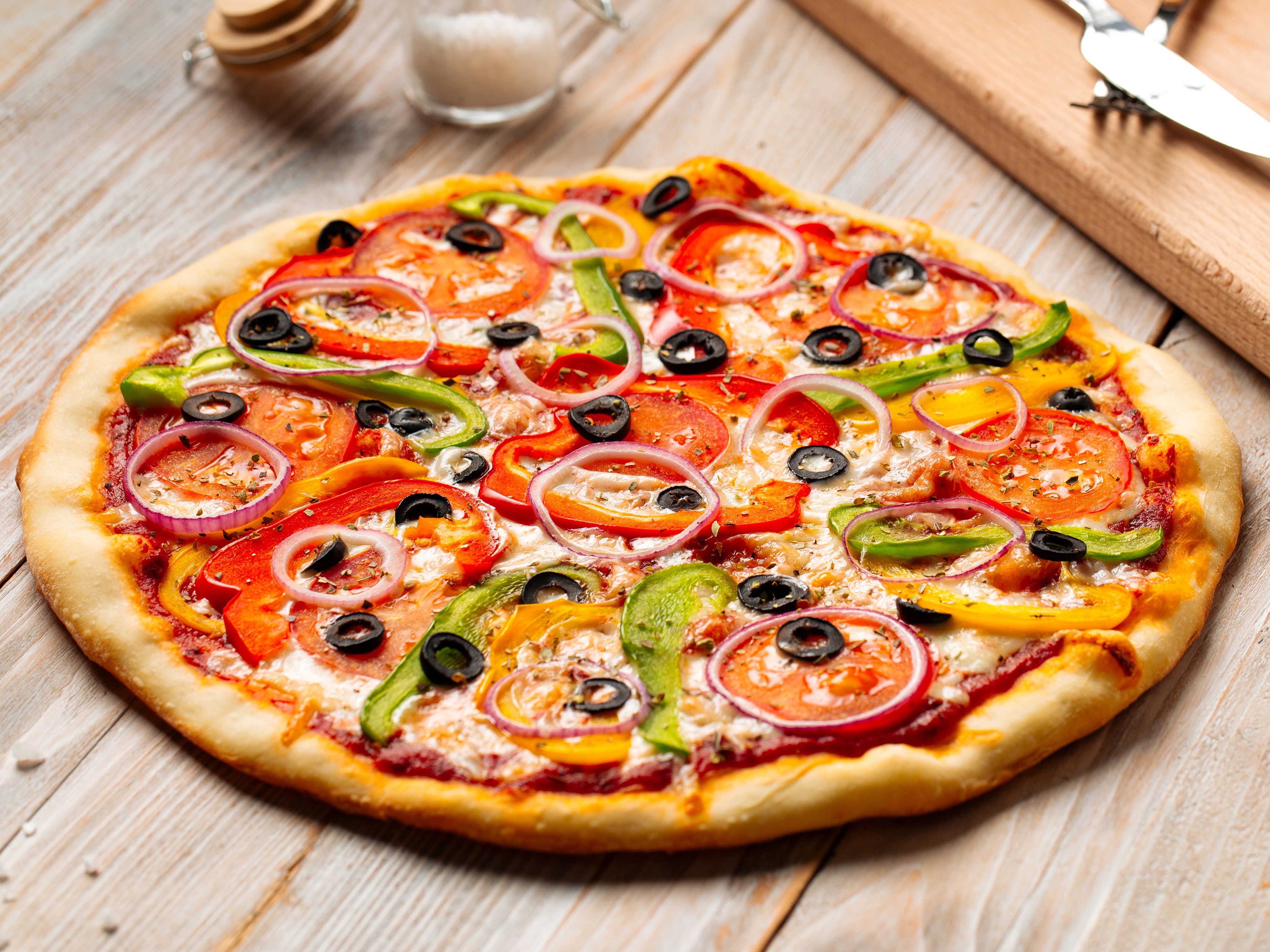 Ev Yapımı Lezzetli Pizza Tarifi