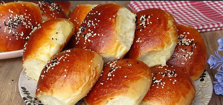 Yumuşacık Peynirli Pastane Poğaçası - Fotoğraf 1